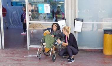 Santa Fe: indignación por el caso de una joven discapacitada abandonada en la terminal.