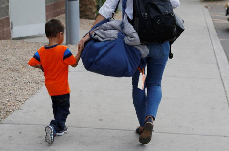 Córdoba: Multaron a un padre por no cuidar de su hijo de 8 años y “sobrecargar” a la mamá.