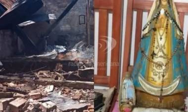 Garupá, Misiones : incendio consumió una casa pero la imagen de la Virgen de Itatí quedó intacta.
