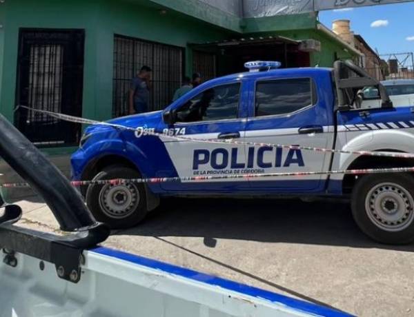 Córdoba : Entraron armados a un local, el dueño se defendió a los tiros y mató a dos ladrones.